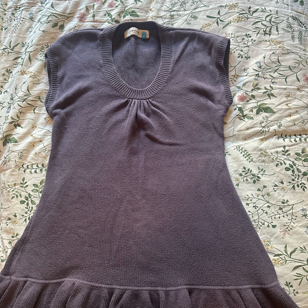 Sparrow. Size M sweater. Dusky purple colour.